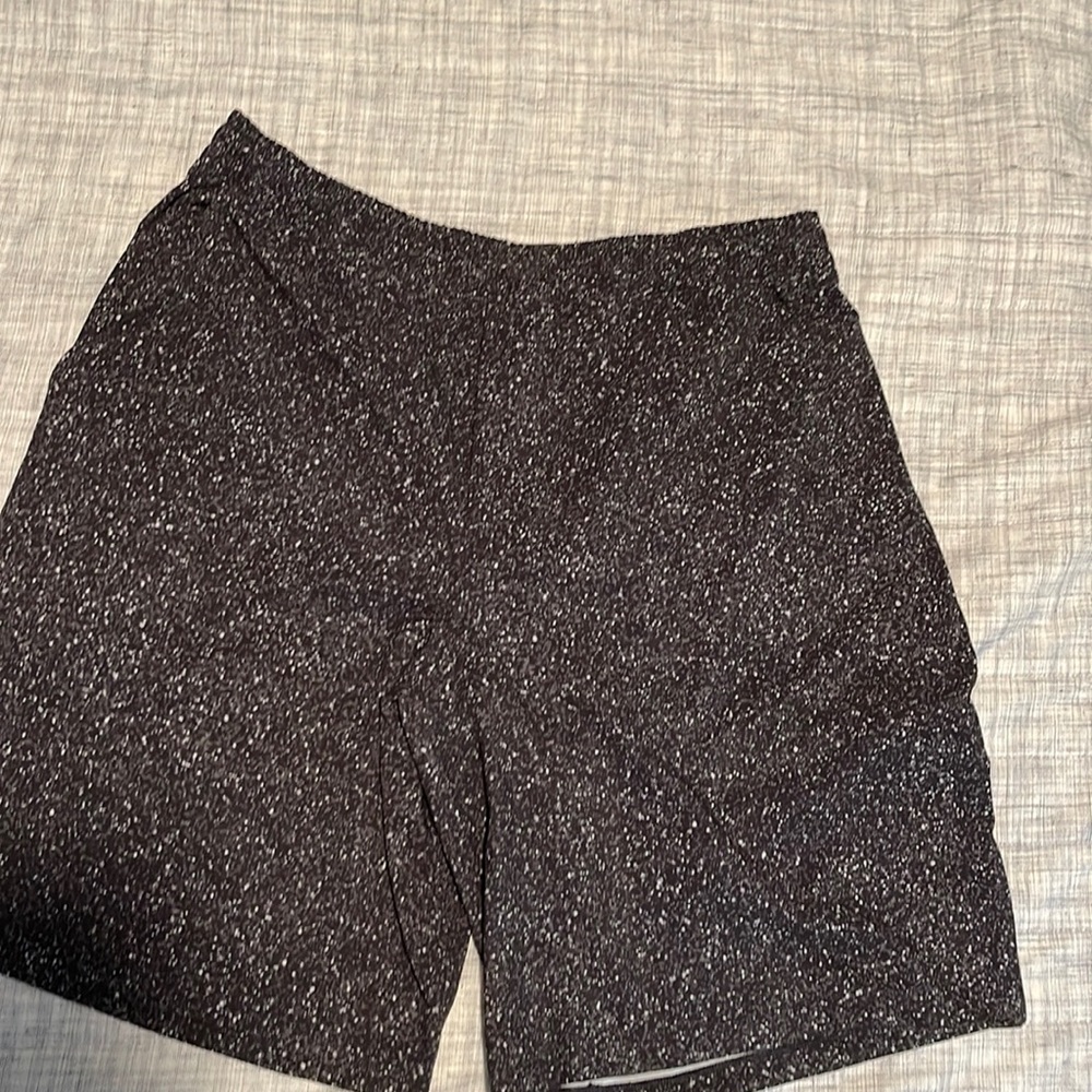 Lululemon Pace Breaker 9”